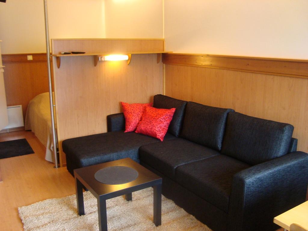 Vuosselin Helmi Apartments روكا الغرفة الصورة